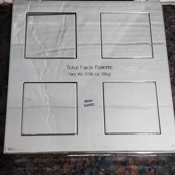 Elf Eyeshadow and Contour Palette Set - Picture 5 of 6